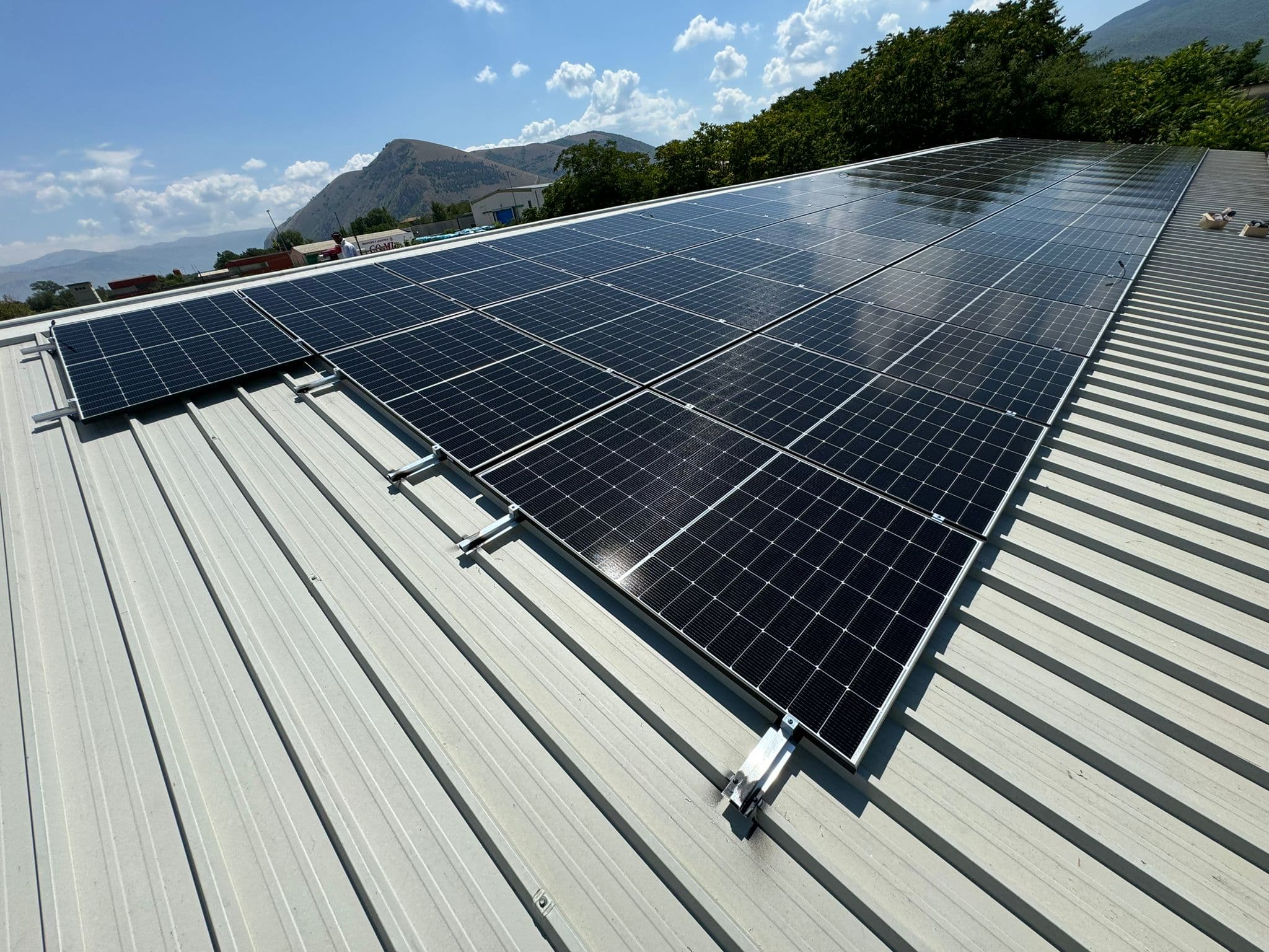 Foto numero 1 di Impianto Aziendale da 60 kW