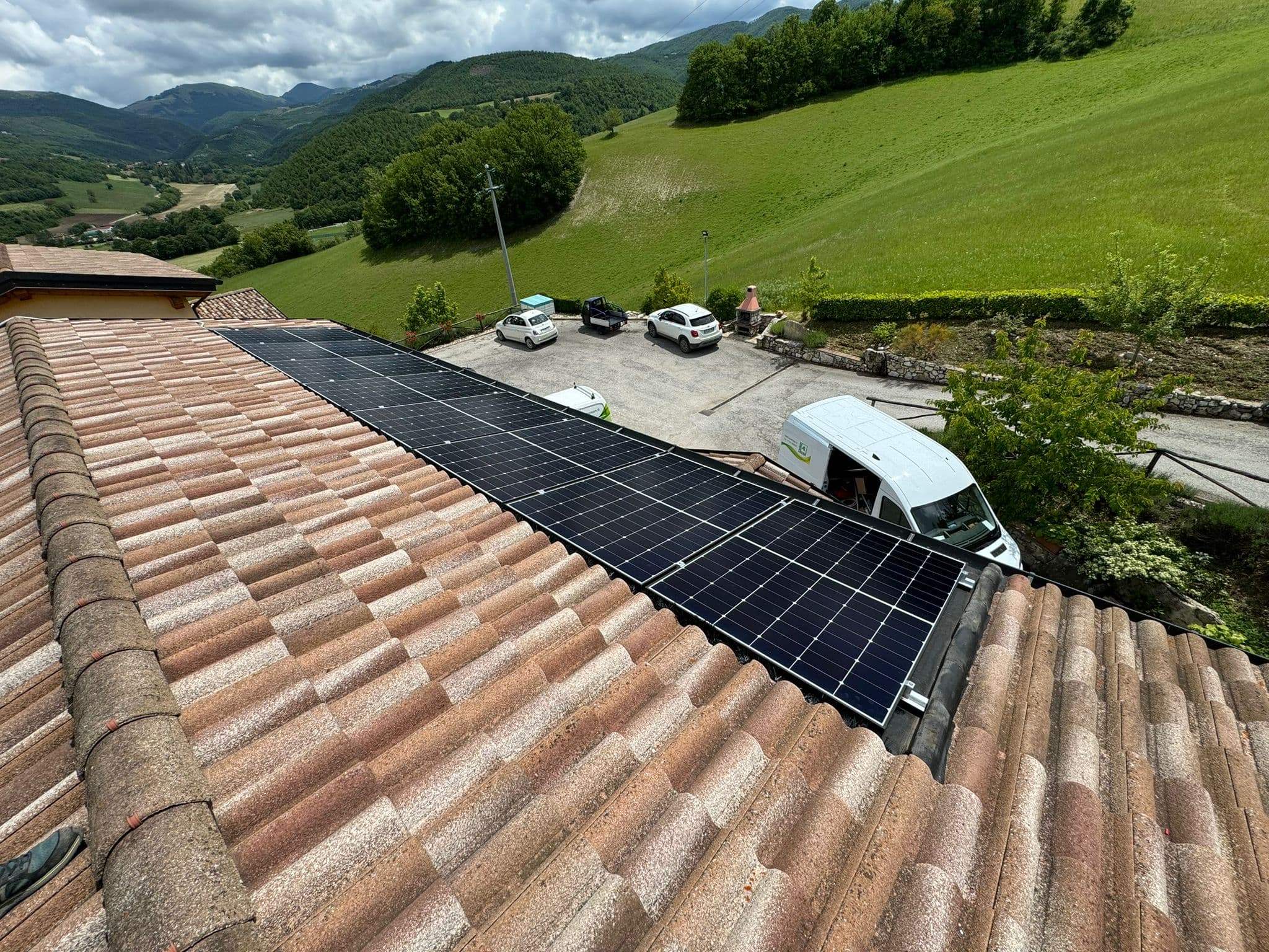 Foto numero 2 di Impianto da 3 kW ibrido con accumulo da 5 kWh